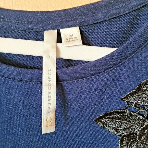 LC Lauren Conrad Size M Blue Bell Sleeve Ruffle Sweater w/Floral Lace Appliques - Picture 3 of 8